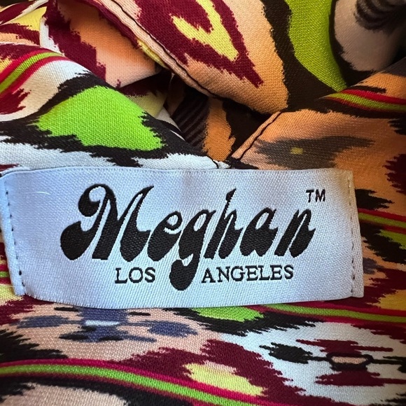 Meghan Los Angeles Geometric Spaghetti Strap Keyhole
Neck Mini Dress Size: S - Picture 9 of 10